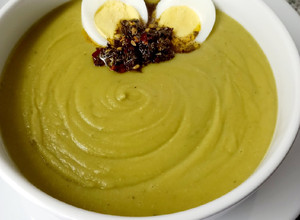 Una foto de Sopa crema de arvejas