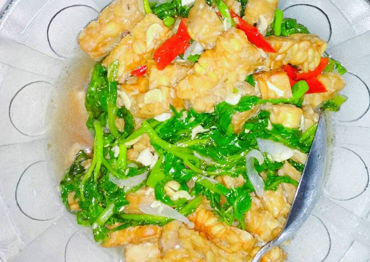 Cara Gampang Menyiapkan Tumis selada, Bisa Manjain Lidah