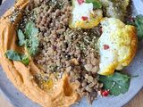 Houmous de patates douces, chou-fleur aux épices et grenade, trio de lentilles