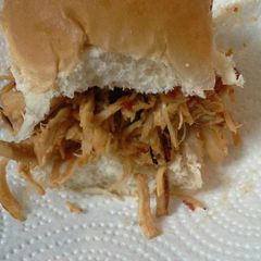 A picture of Spicy honey chicken slider.