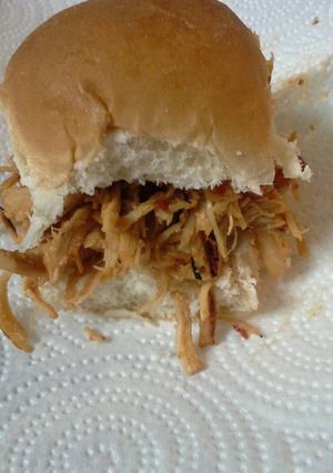 A picture of Spicy honey chicken slider.