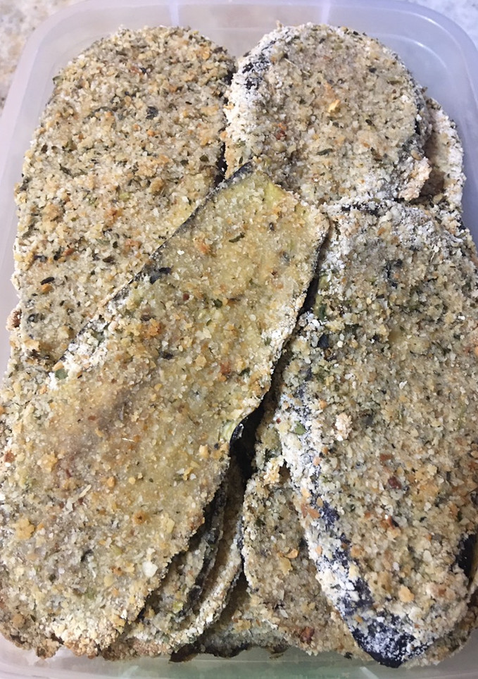 Una foto de Milanesas de berenjenas al horno 🍆
