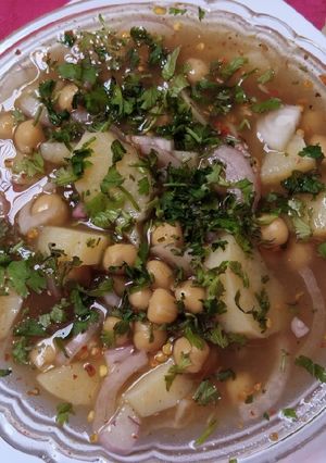A picture of Pani Wali Chat.