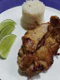 Muslos de pollo fritos deshuesados