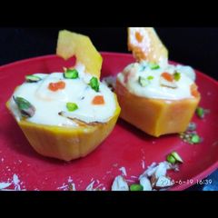 A picture of Papaya srikand.
