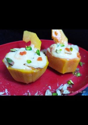 A picture of Papaya srikand.