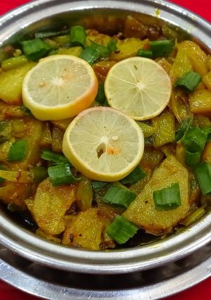 हरे प्याज़ की सब्जी (Hare Pyaz ki sabzi recipe in Hindi) रेसिपी मुख्य फोटो