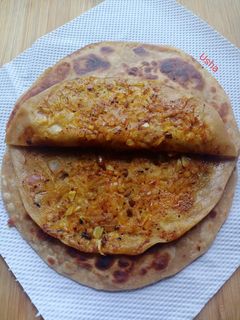 प्याज का अचारी पराठा (pyaz ki achari paratha recipe in Hindi) रेसिपी मुख्य फोटो