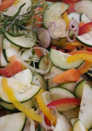 Une photo de Wok de légumes d 'été soja miel
