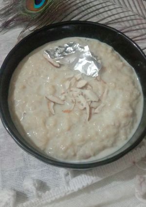 गुड़ की खीर (Gur ki kheer recipe in Hindi) रेसिपी मुख्य फोटो