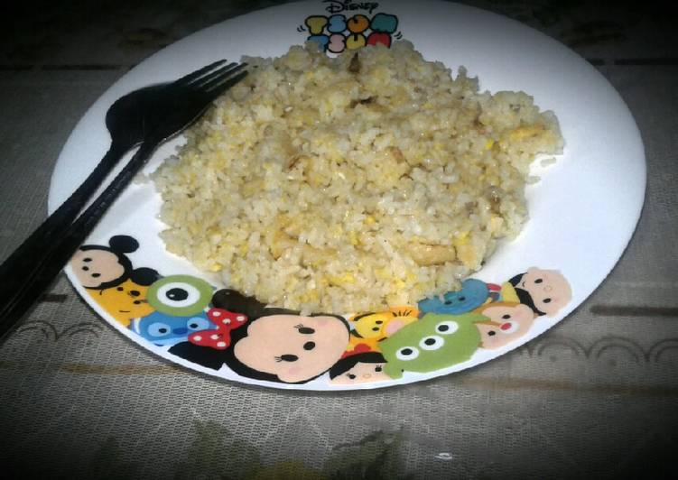 Cara termudah untuk Membuat LezatNasi Goreng Telur Keju (untuk bocil) #SeninSemangat