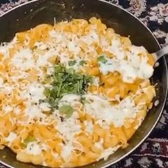 A picture of Cheese macaroni.