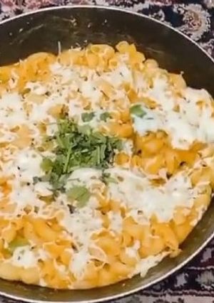 A picture of Cheese macaroni.