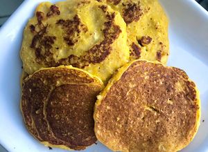 Hình của món Bánh rán yến mạch bí đỏ (ăn sáng).