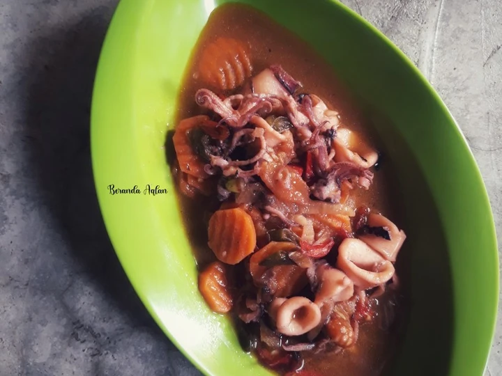 Cara Mudah Membikin Resep Cumi Wortel Saos Tiram yang Lezat Anti Ribet, Mantap Sekali