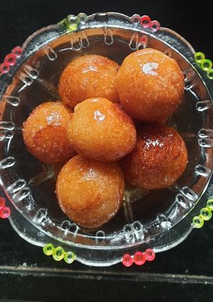 सूजी के गुलाब जामुन (Suji ke gulab jamun recipe in hindi) रेसिपी मुख्य फोटो