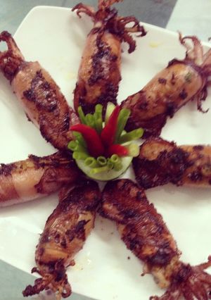 Hình của món Mực nhồi thịt.