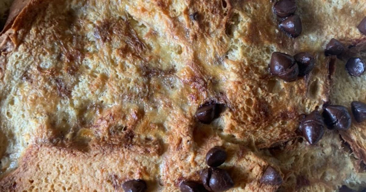 Crispy And Fluffy Bread And Butter Pudding W Chocolate Chip Recipe By Hasya Farhannah Cookpad