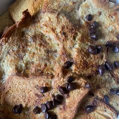 Crispy and fluffy Bread and Butter Pudding (w chocolate chip) A picture of Crispy and fluffy Bread and Butter Pudding (w chocolate chip).