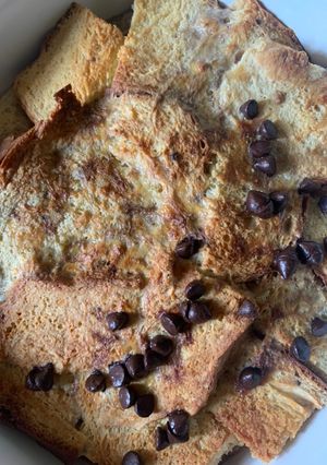 A picture of Crispy and fluffy Bread and Butter Pudding (w chocolate chip).