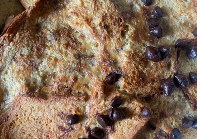 Crispy and fluffy Bread and Butter Pudding (w chocolate chip)