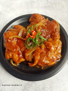 Foto resep Ayam Kecap Bawang Bombay (rice bowl)