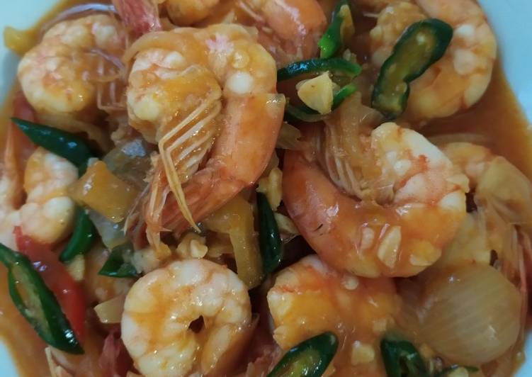Langkah Mudah untuk Membuat Udang Saus Padang yang Enak