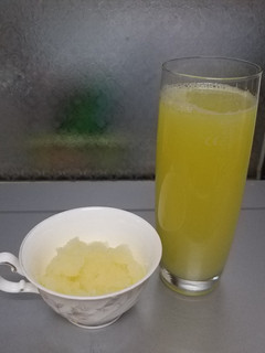 現榨蘋果汁/ 蘋果泥 的食譜成品照片