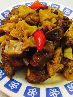 Hình của món Sườn rim khế chua.