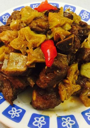 Hình của món Sườn rim khế chua.