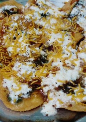 पापड़ी चाट (papdi chaat recipe in Hindi) रेसिपी मुख्य फोटो
