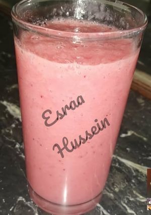 صورة لوصفة ميلك شيك الفراوله والموز 🍓🍌