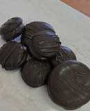 Alfajores de chocolate bañados en chocolate