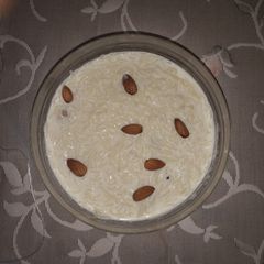 A picture of Vermicelli kheer.