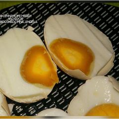 A picture of Telur Asin Ayam (Salted Chicken Eggs).
