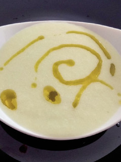 Una foto de Gazpacho de pepino y manzana