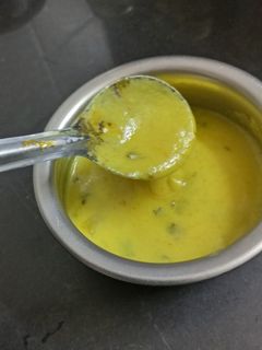 ગુજરાતી કઢી (Gujarati Kadhi Recipe In Gujarati) રેસીપી મુખ્ય ફોટો