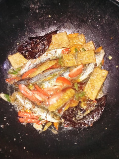 Foto resep Kicik ikan keranjang (pindang Salem) & tempe