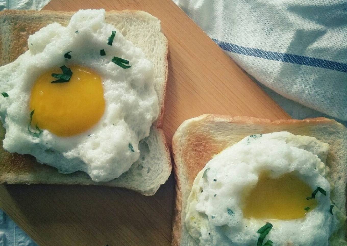 Cloudy EEG Toast