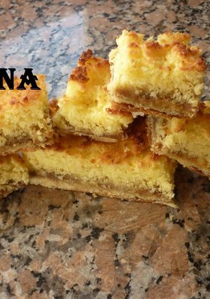 Una foto de Tarta de coco con crema pastelera