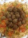 رز مبهر مع كرات اللحم
