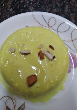 A picture of Kesar Mawa kulfi.