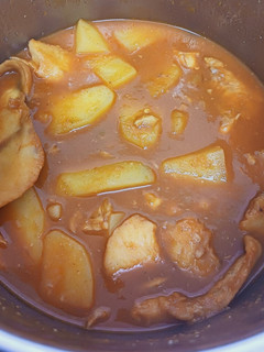 Una foto de Guiso de merluza con patatas