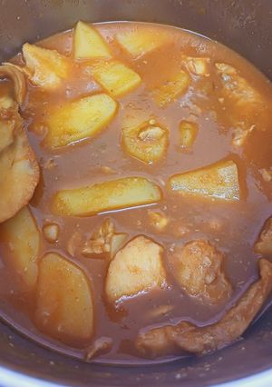 Una foto de Guiso de merluza con patatas