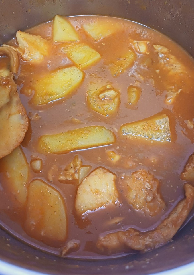 Una foto de Guiso de merluza con patatas