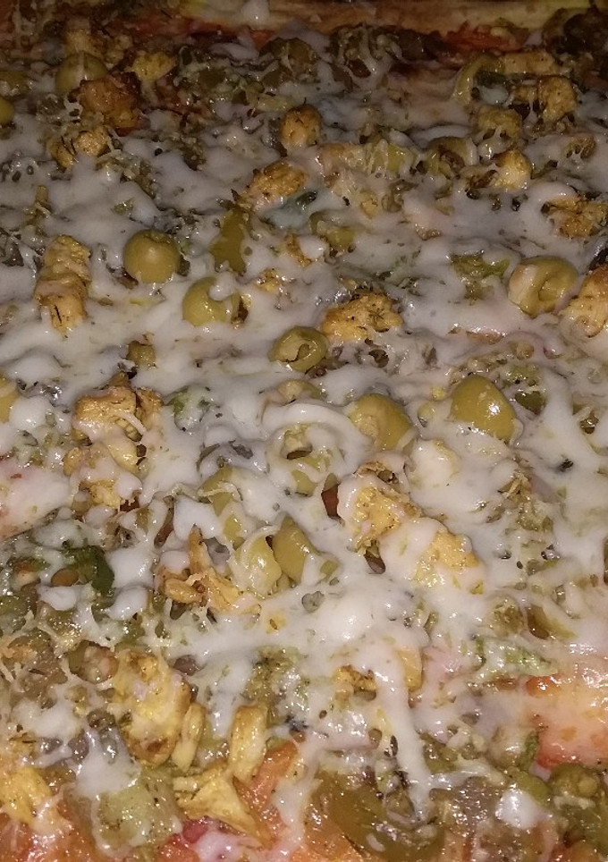صورة لوصفة بيتزا بعجينة الزرع