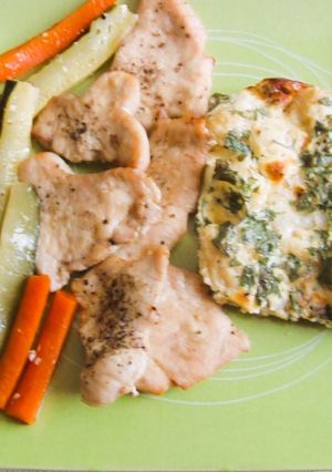 Pulykamell cukkini, karfiol, sárgarépa körettel két változatban recept fotója