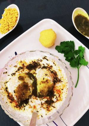 दही वडा (Dahi Vada recipe in hindi) रेसिपी मुख्य फोटो