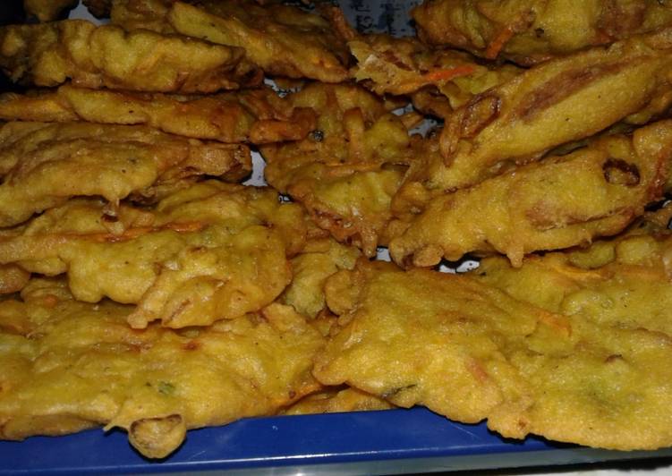 Mendoan tempe dan dages
