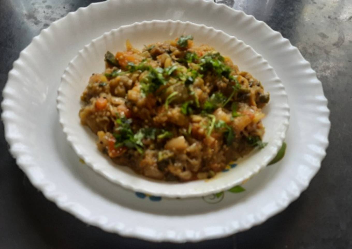 Vidarbha special big Green brinjal bharta(हिरव्या वांग्याचे भरीत